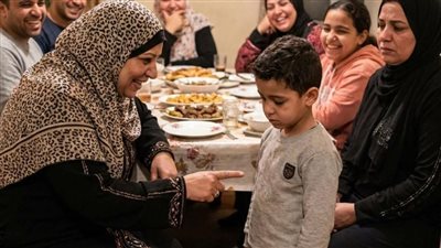 أختي اتريقت علي جزمة ابني المقطوعة 